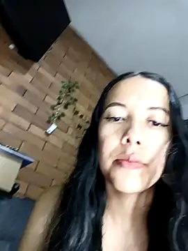 MiaForever1 online show from April 2026 01:52:02 AM