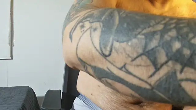 Snapshot of DaddyBear__ chatting on September 2025 09:48:02 PM DaddyBear online show from September 2025 09:48:02 PM