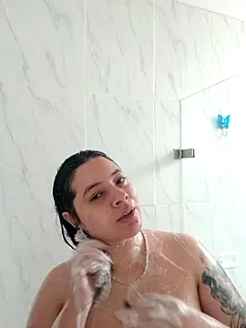 SophieCurves online show from October 2025 03:43:01 PM