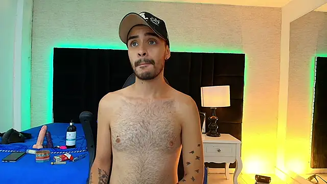 Snapshot of HairyDiamond_ chatting on September 2025 03:24:02 PM HairyDiamond online show from September 2025 03:24:02 PM