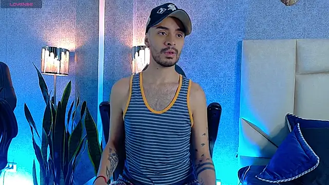 Snapshot of HairyDiamond_ chatting on September 2025 08:02:01 PM HairyDiamond online show from September 2025 08:02:01 PM