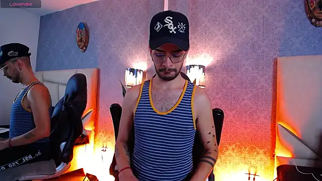 Snapshot of HairyDiamond_ chatting on September 2025 11:32:02 PM HairyDiamond online show from September 2025 11:32:02 PM