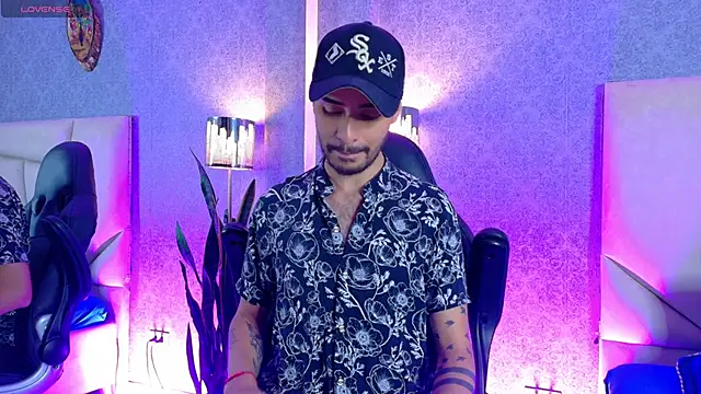 Snapshot of HairyDiamond_ chatting on September 2025 12:05:01 AM HairyDiamond online show from September 2025 12:05:01 AM