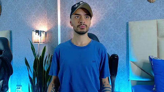 Snapshot of HairyDiamond_ chatting on September 2025 12:10:02 PM HairyDiamond online show from September 2025 12:10:02 PM