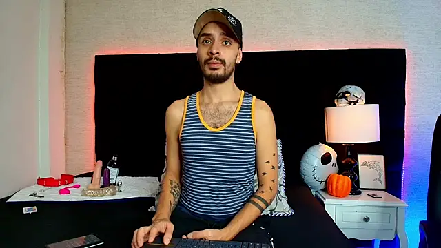 Snapshot of HairyDiamond_ chatting on October 2025 04:08:01 PM HairyDiamond online show from October 2025 04:08:01 PM