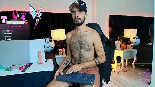 Snapshot of HairyDiamond_ chatting on October 2025 09:05:02 PM HairyDiamond online show from October 2025 09:05:02 PM