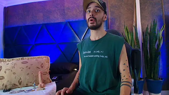 Snapshot of HairyDiamond_ chatting on November 2025 07:07:03 AM HairyDiamond online show from November 2025 07:07:03 AM