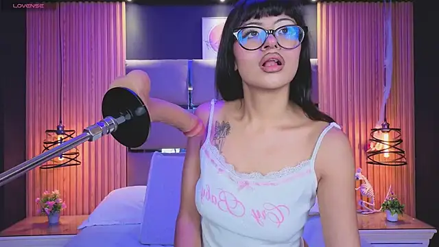 Snapshot of AlanaWalker9 chatting on February 2026 03:40:02 AM AlanaWalker9 online show from February 2026 03:40:02 AM