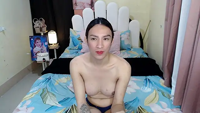 AmandaTheMonsterCock online show from October 2025 03:33:02 PM