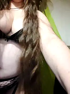 Snapshot of MILANA-MILA chatting on October 2025 06:38:02 PM MILANA-MILA online show from October 2025 06:38:02 PM