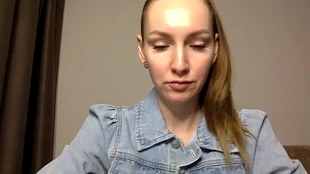 Varnyx online show from November 2025 06:07:01 PM