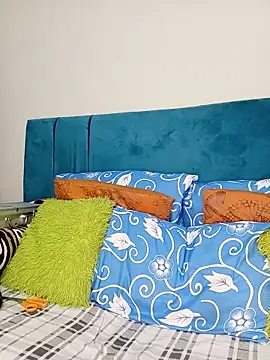 SweetSlenderChoc online show from June 2026 07:49:02 PM