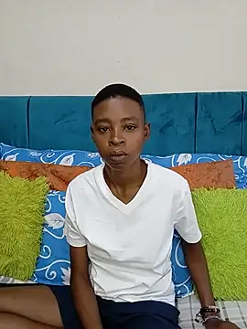 SweetSlenderChoc online show from June 2026 05:52:01 AM