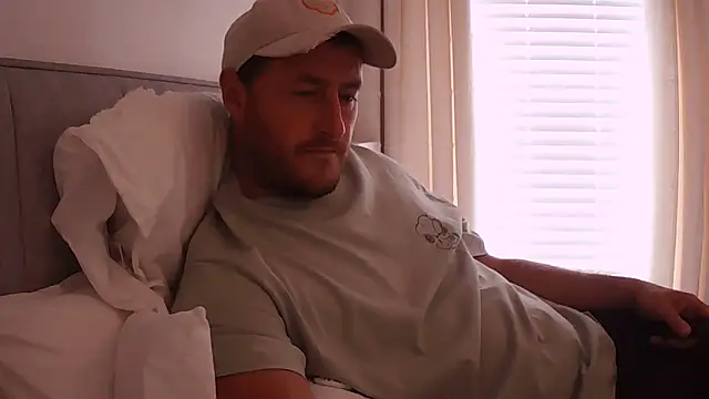 Londonlad818 online show from September 2025 12:38:02 PM