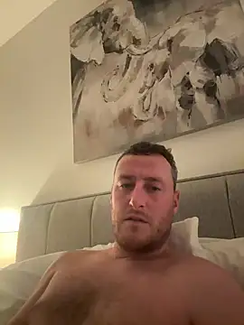 Snapshot of Londonlad818 chatting on February 2026 07:21:02 PM Londonlad818 online show from February 2026 07:21:02 PM