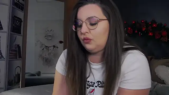 Mia Swano online show from December 2025 01:14:02 AM