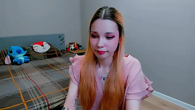 Kitten Alissa online show from October 2025 06:38:02 PM