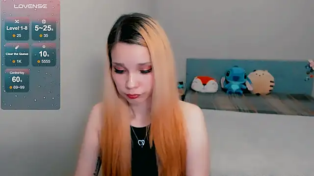 Kitten Alissa online show from October 2025 06:52:01 PM