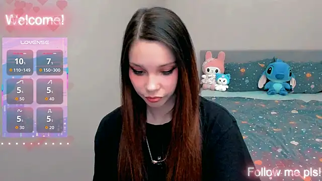 Kitten Alissa online show from May 2026 02:33:02 PM