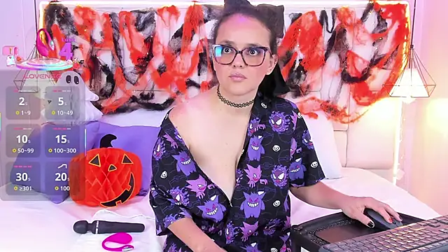 Snapshot of LilithValmare chatting on October 2025 03:05:01 AM LilithValmare online show from October 2025 03:05:01 AM