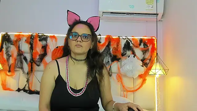 Snapshot of LilithValmare chatting on October 2025 02:58:02 AM LilithValmare online show from October 2025 02:58:02 AM