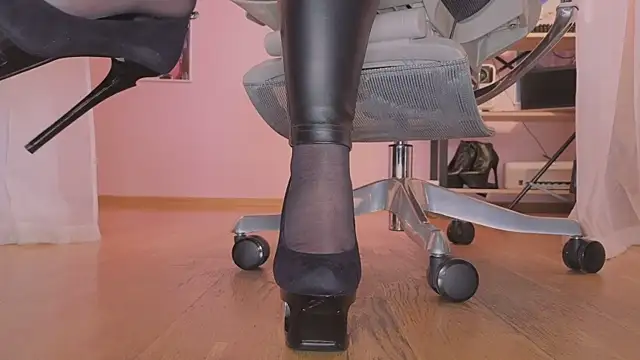 Jolie Orchid online show from February 2026 12:23:01 PM