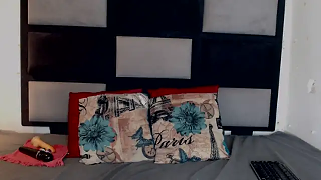 Snapshot of Freaky-boobs chatting on December 2025 11:52:02 AM Freaky-boobs online show from December 2025 11:52:02 AM