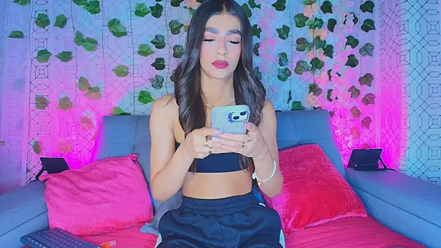 Snapshot of collet_1 chatting on September 2025 12:10:01 PM collet 1 online show from September 2025 12:10:01 PM