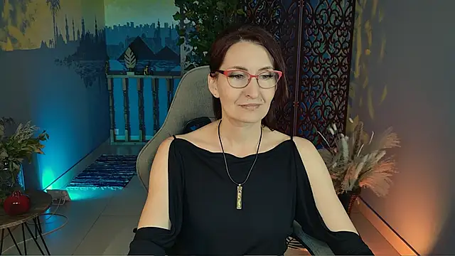 Snapshot of UnaTerra chatting on September 2025 09:44:01 AM UnaTerra online show from September 2025 09:44:01 AM