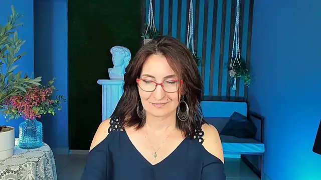 Snapshot of UnaTerra chatting on September 2025 09:13:02 AM UnaTerra online show from September 2025 09:13:02 AM