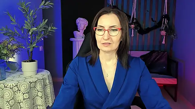 Snapshot of UnaTerra chatting on October 2025 05:26:02 AM UnaTerra online show from October 2025 05:26:02 AM