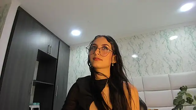 Snapshot of ValerySkinnyy chatting on September 2025 12:14:01 AM ValerySkinnyy online show from September 2025 12:14:01 AM