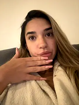 ItalianGirl online show from October 2025 10:29:02 PM