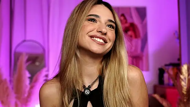 ItalianGirl online show from May 2026 06:48:02 PM