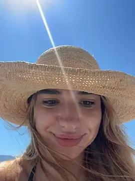 ItalianGirl online show from June 2026 12:41:02 PM