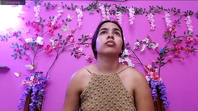 skinnysofia18 online show from June 2026 01:46:01 PM