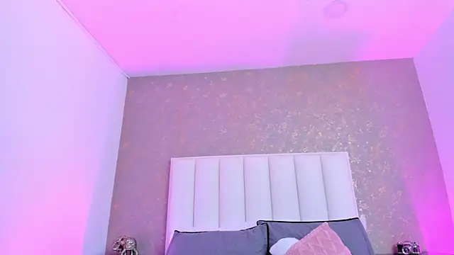 KaylieBrooks online show from April 2026 01:42:02 AM