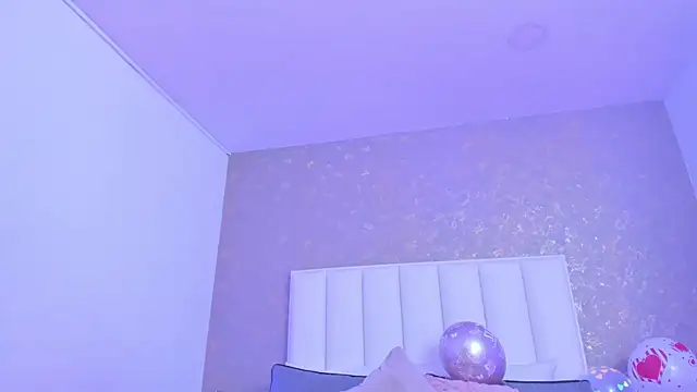KaylieBrooks online show from April 2026 06:58:01 PM