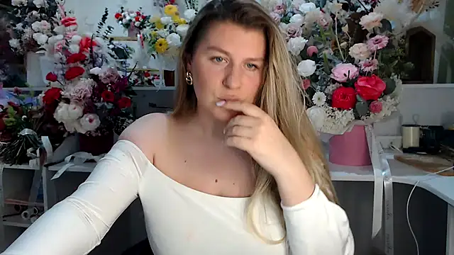 LadyJanee online show from September 2025 03:36:01 PM