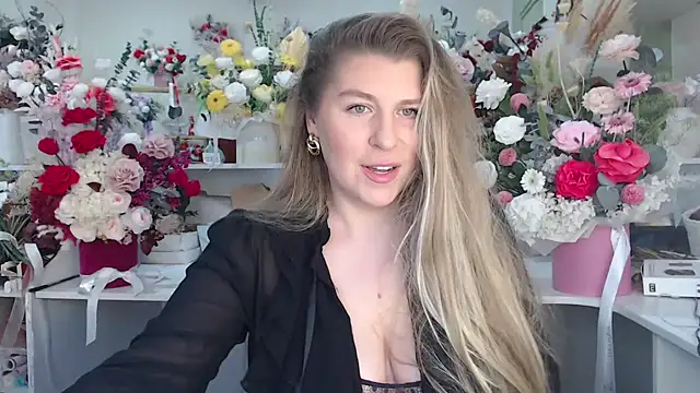 LadyJanee online show from September 2025 12:17:01 PM