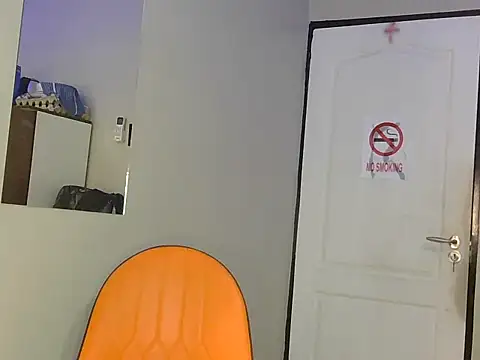 Snapshot of Sultry_Booty chatting on December 2025 11:41:01 AM Sultry Booty online show from December 2025 11:41:01 AM