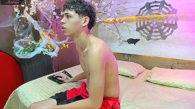 Mycandyfor You online show from October 2025 07:10:02 PM