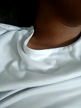 MoniqueMulberry online show from November 2025 08:00:01 PM