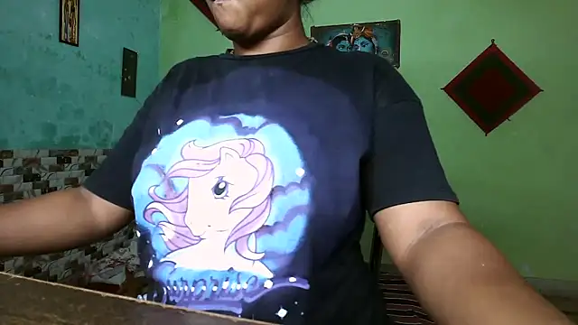 Snapshot of DearKimmi chatting on September 2025 02:09:02 PM DearKimmi online show from September 2025 02:09:02 PM