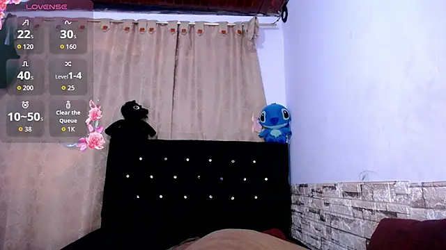 DaraKat18 online show from February 2026 10:08:01 PM