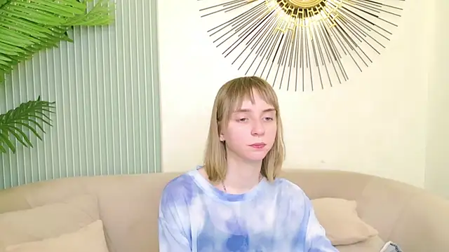 Beverly Gomes online show from October 2025 07:12:02 PM