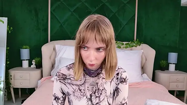 Beverly Gomes online show from December 2025 03:52:01 PM