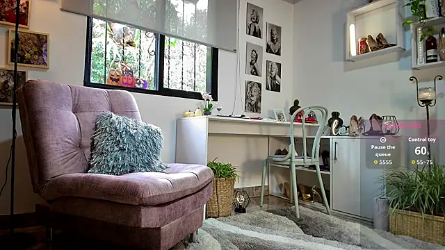 Snapshot of mrs_edha chatting on October 2025 12:29:01 PM mrs edha online show from October 2025 12:29:01 PM