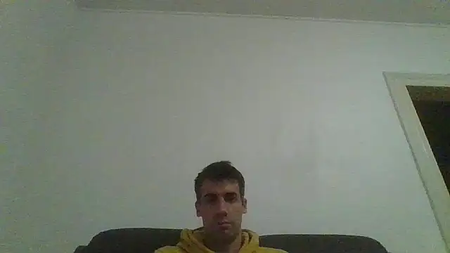 JulioIsHere4you online show from October 2025 03:35:01 AM