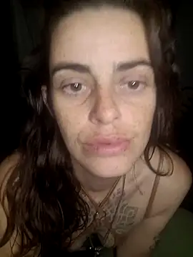 Snapshot of Almendrasexy chatting on October 2025 04:57:01 AM Almendrasexy online show from October 2025 04:57:01 AM